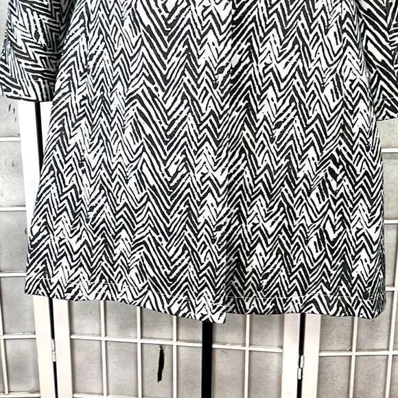 CAbi Zebra Print Tunic Blazer Size Large - Picture 3 of 13
